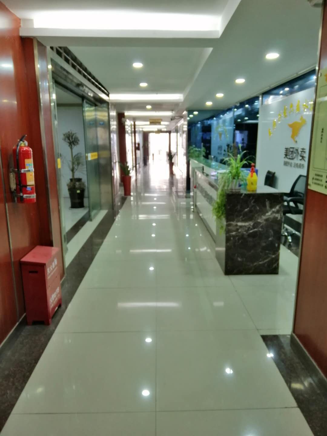 公司走廊